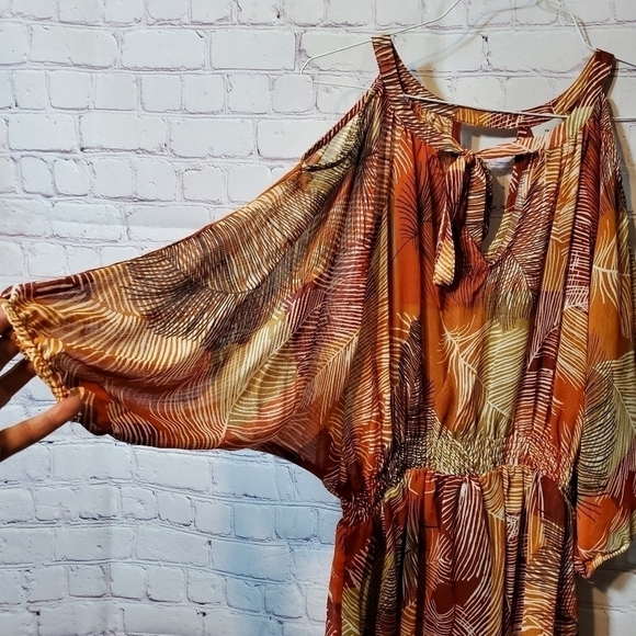 HOT & DELICIOUS BLOUSE - Picture 2 of 8